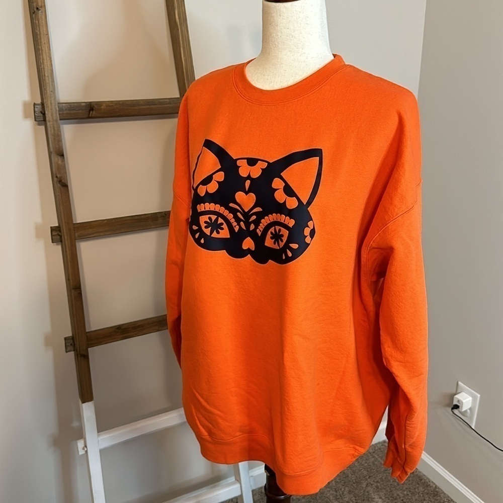 Small Business Sweatshirt HTV Black Cat Design on Crewneck Sweatshirt Size XL - Picture 16 of 17